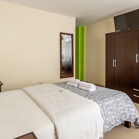 Hostal Florida Chiclayo Exterior photo